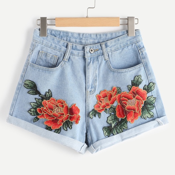 Sale! Floral embroidered high waist denim shorts - Picture 2 of 3